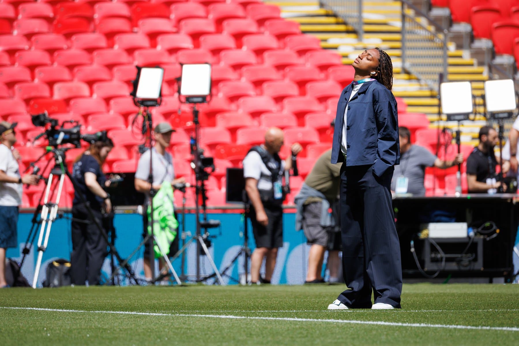 Manchester City player arriving at Wembley Stadium before the Women's FA Cup Final.